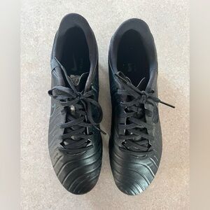 Nike Tiempo Men's Black Soccer cleats Sz 10